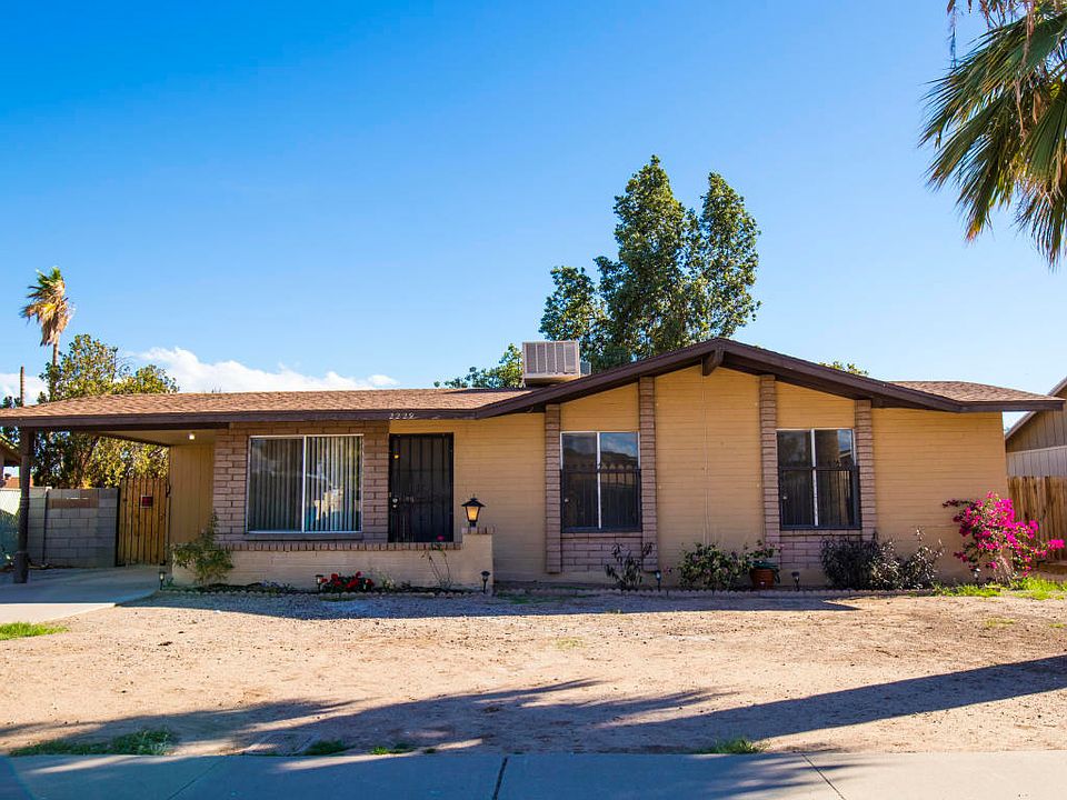 1st image of 2229 W Larkspur Dr