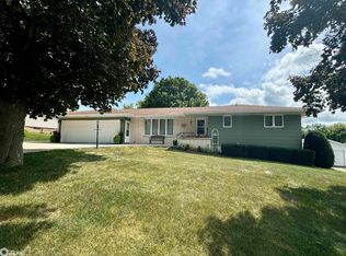 1007 Grandview Dr, Audubon, IA 50025