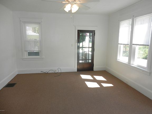 First floor Living room