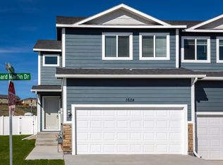 1624 Richard Martin Dr, Cheyenne, WY 82007