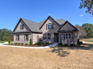 7808 Front Nine Dr, Stokesdale, NC 27357