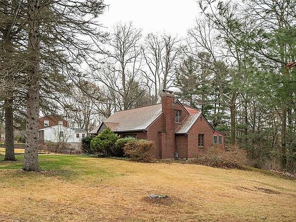 4th image of 101 High Oak Dr
