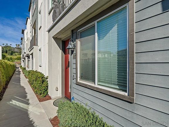 4th image of 2548 S Escondido Blvd Unit 906