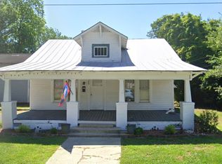 206 N Martin St, Mount Olive, NC 28365