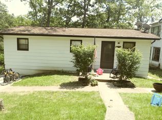 94 N Lake Dr, Hillsboro, MO 63050