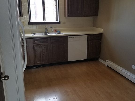 5th image of 8511 W Catherine Ave Unit 387