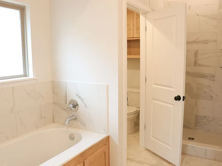623 Trails End Dr — Photo 10