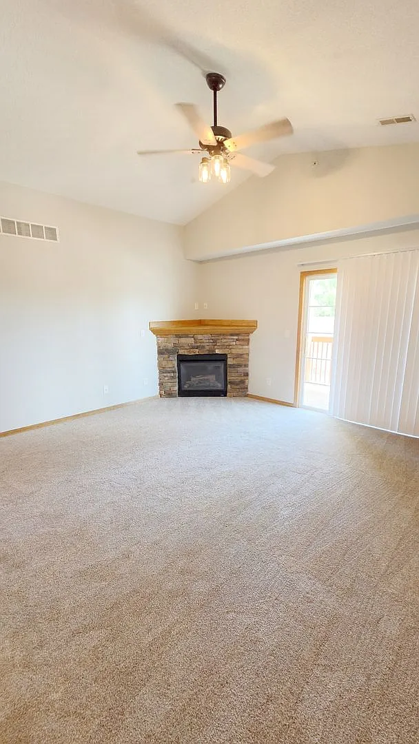 Meadow Court Apartments — Photo 2