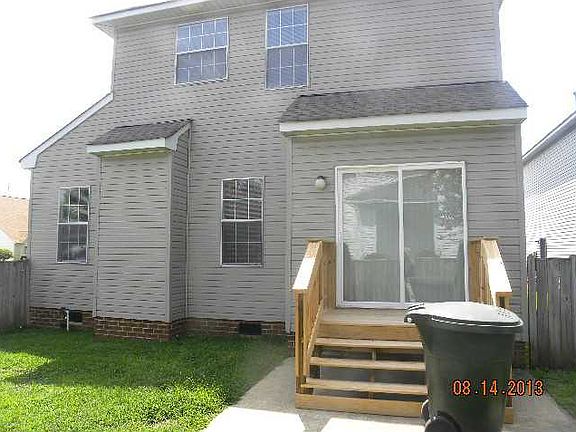 3rd image of 802 Irongate Ct