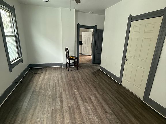5th image of 6113 Lawn Ave #4