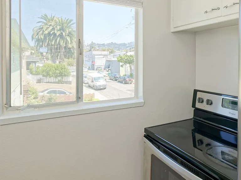 3405 Dimond Ave — Photo 24