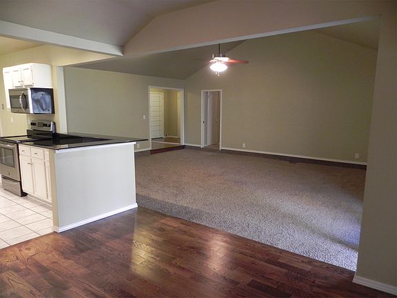 4th image of 7834 S 72nd East Ave