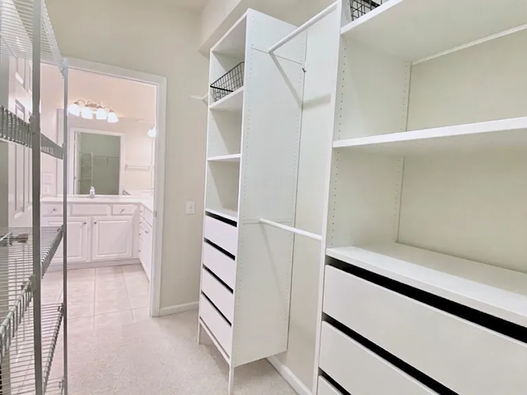Walk-in Closet