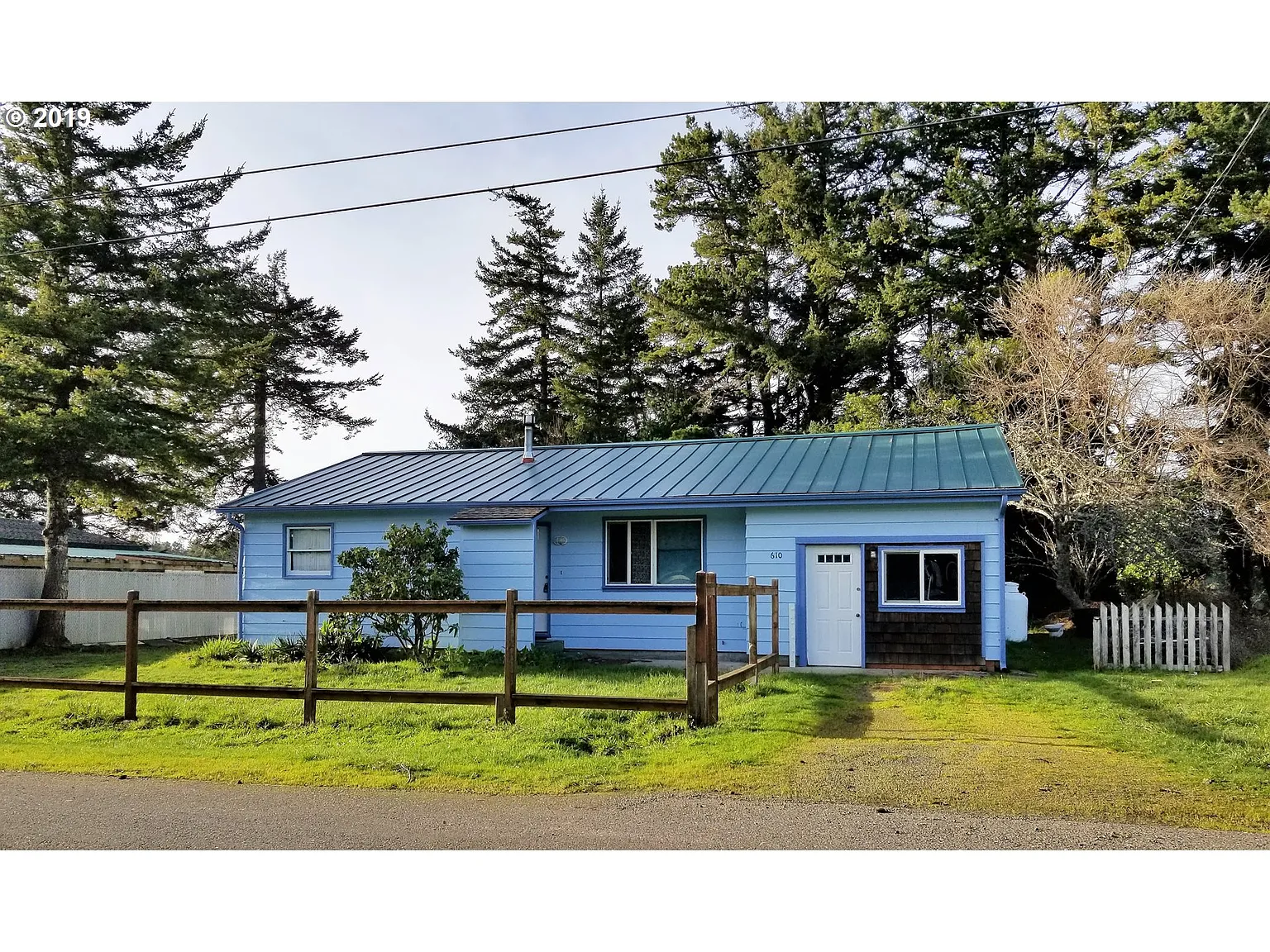 610 Madrona Ave photo 1