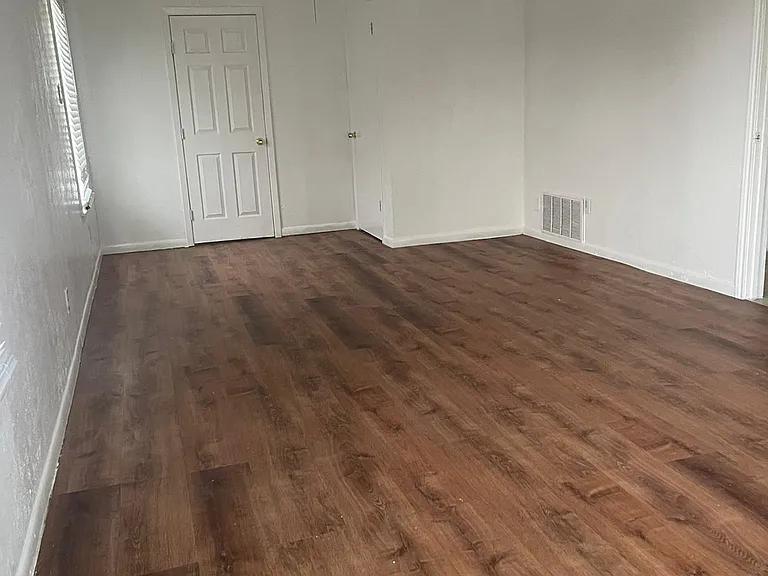 12470 FM 314 N — Photo 11