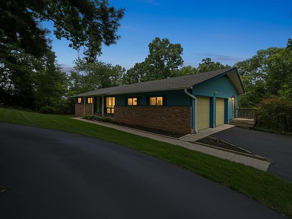 4th image of 4526 Cloverdale Loop