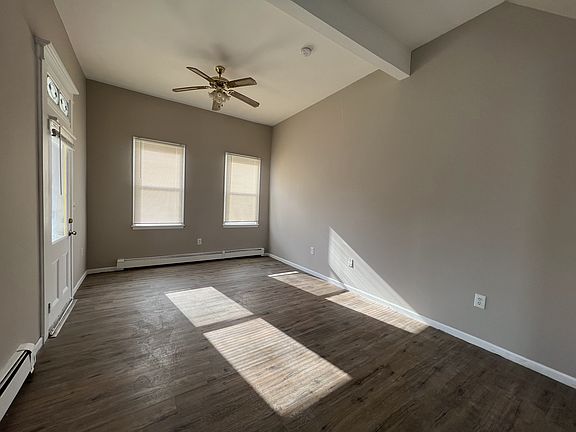 4th image of 89 Lewis St