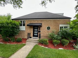 3701 W North Shore Ave, Lincolnwood, IL 60712