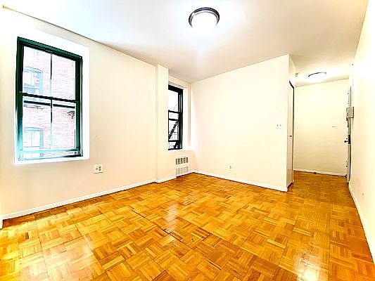 4th image of 520 E 79th St #1EV