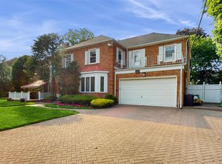 202 Broadway, Lawrence, NY 11559