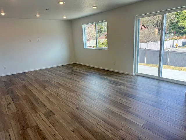 4 bed, 1671 sqft, $2,545 — Photo 3