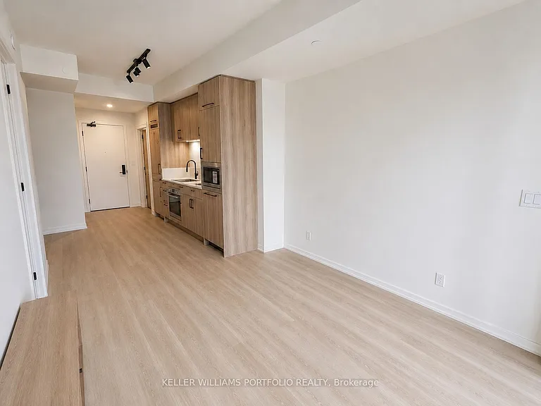 109 Erskine Ave #1106 — Photo 5