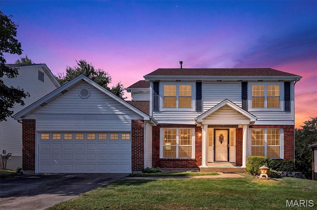 4356 Kensington Manor Dr, Saint Louis, MO 63128 | Zillow
