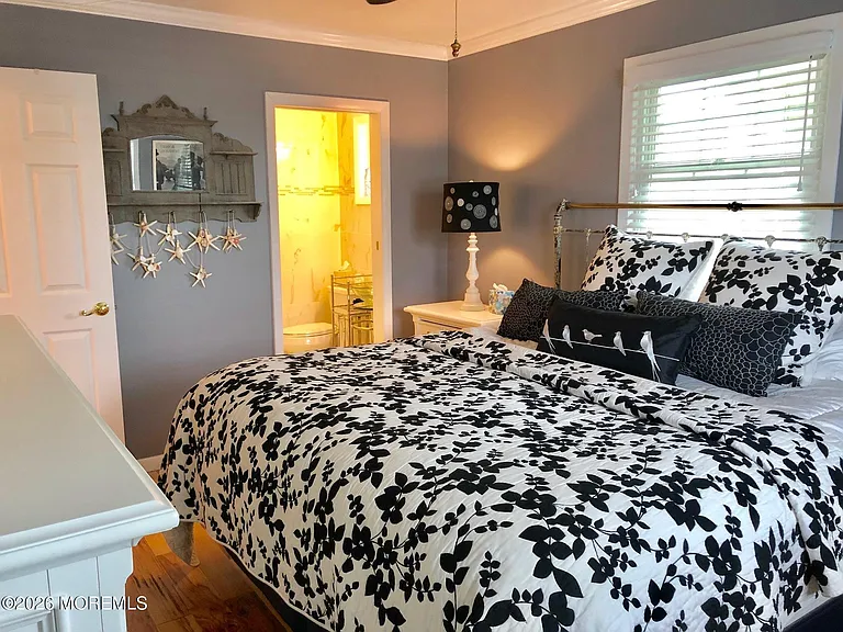 213 Washington Ave — Photo 11