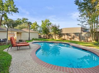 13718 Balmore Cir, Houston, TX 77069