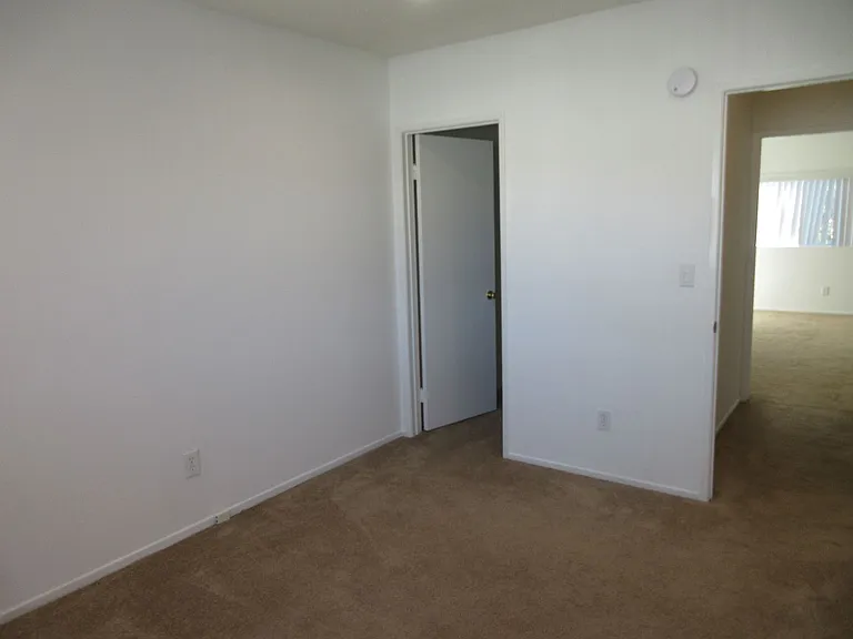 8865 Independence Ave #26 — Photo 17