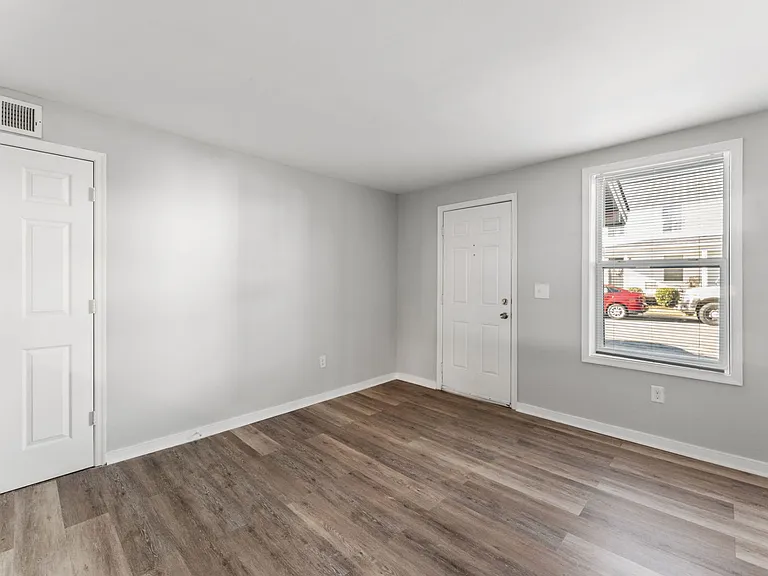 Park Northside Apartments — Photo 4