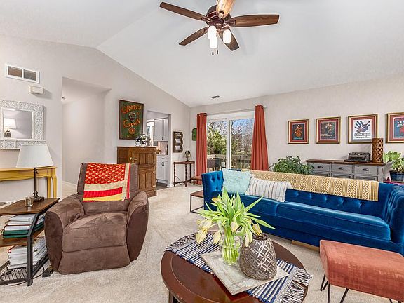 4th image of 2635 Crescenzo Dr #2B