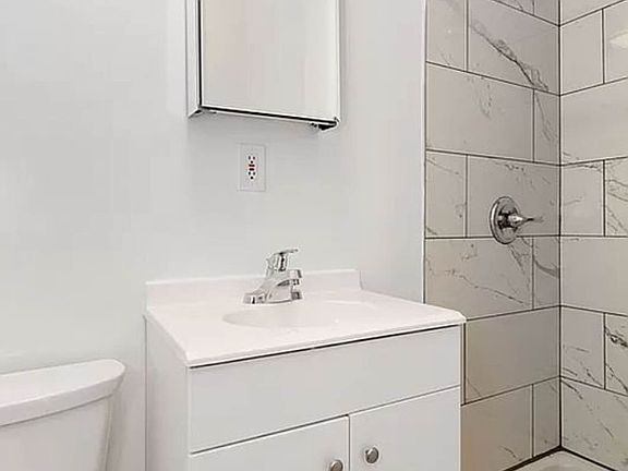 5th image of 284 Mulberry St APT 28