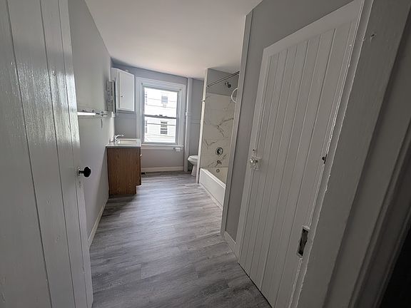 5th image of 10 Randall St