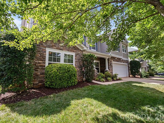 5th image of 9509 Seamill Rd