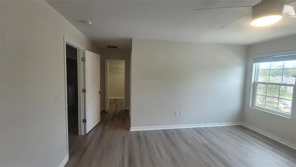 4 bed, 2.5 bath, 2192 sqft, $2,500 — Photo 3