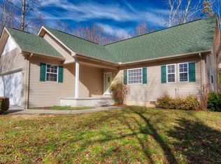 1066 Long Branch Dr, Jamestown, TN 38556