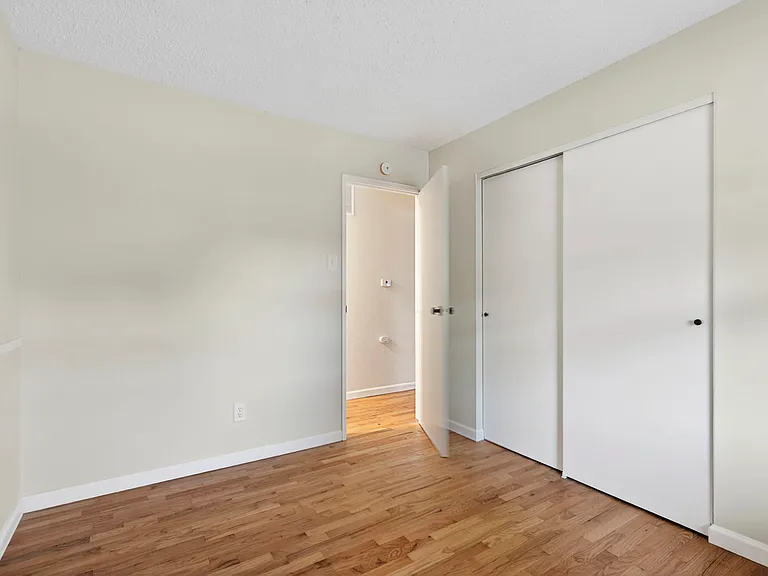 2246 Bensonhurst Dr — Photo 17