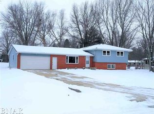 9205 Apollo Rd, Bloomington, IL 61705