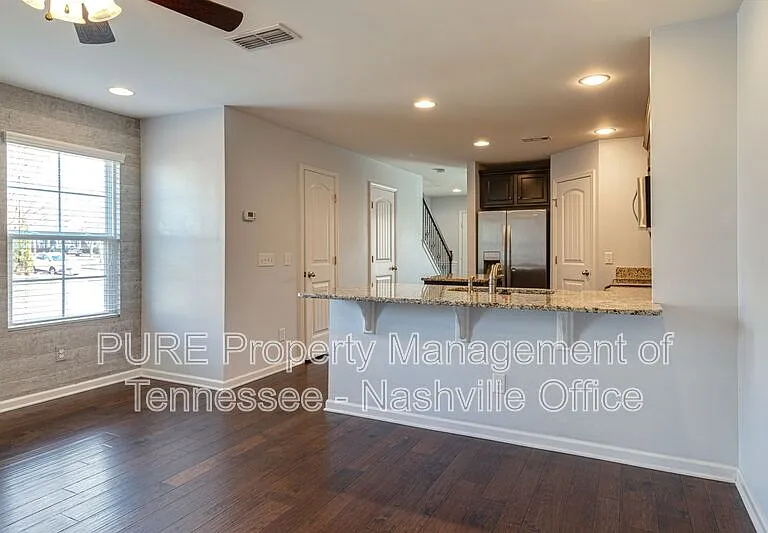 1251 Riverbrook Dr — Photo 9
