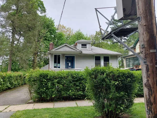 15 Hutchinson Blvd, Mount Vernon, NY 10803