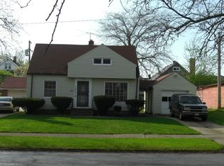 16019 Ravine Dr, East Cleveland, OH 44112