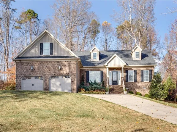 4009 Rookwood Ln, Winston Salem, NC 27106