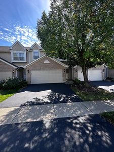 990 Viewpoint Dr, Lake In The Hills, IL, 60156