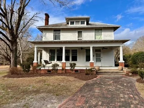 1307 Marshall Rd, Greenwood, SC 29646