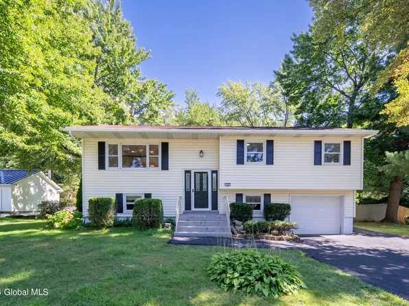 42 Marriner Avenue, Colonie, NY 12205