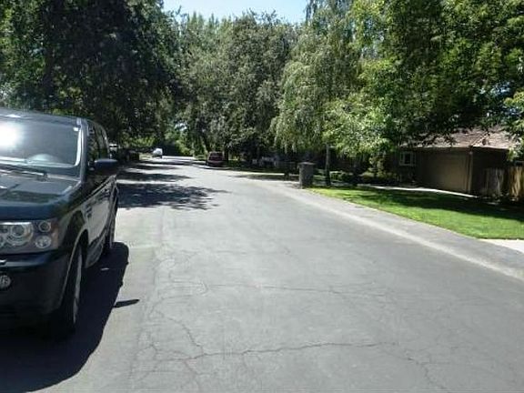 3rd image of 632 Shangri Ln