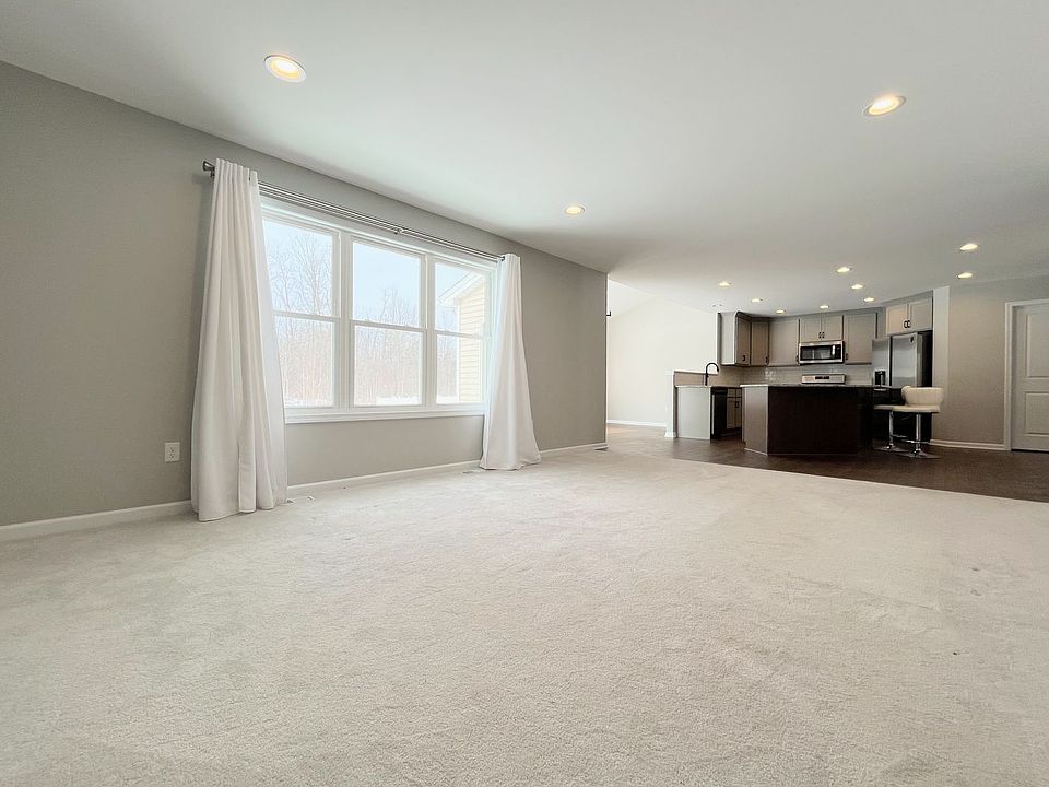 1st image of 140 Cherry Laurel Ln