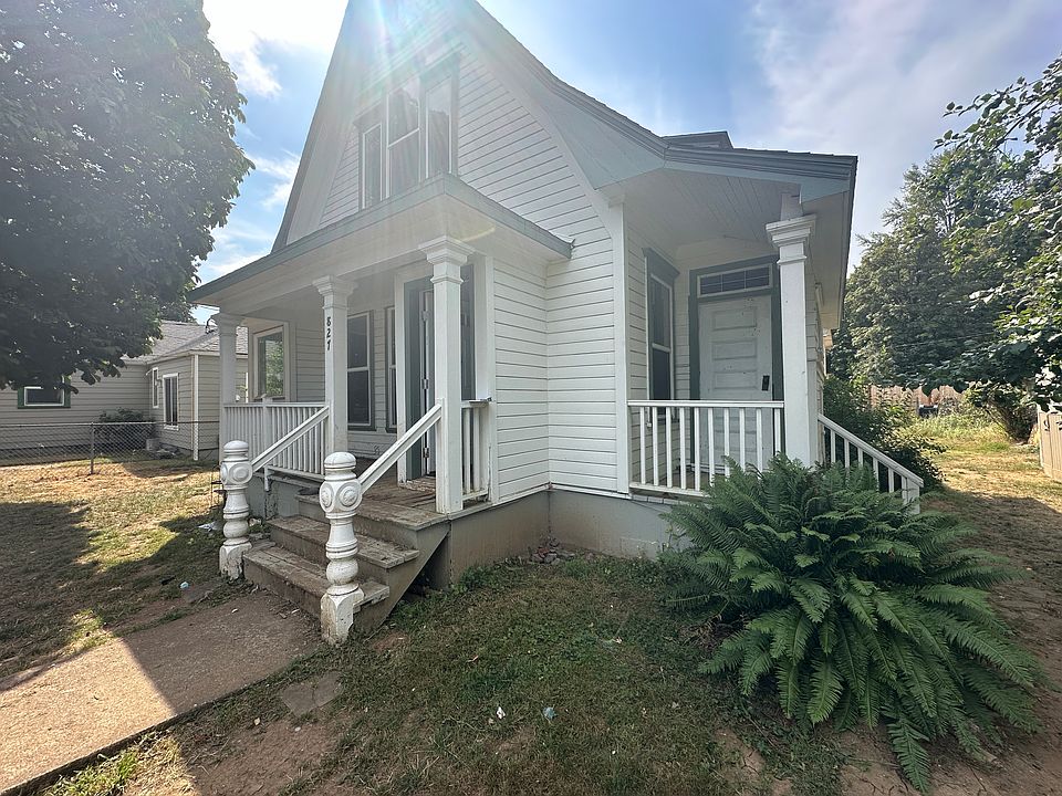 1st image of 827 W Cota St