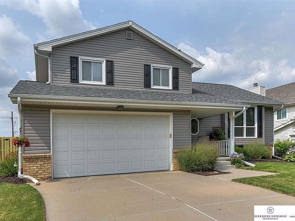 4th image of 918 Shenandoah Dr